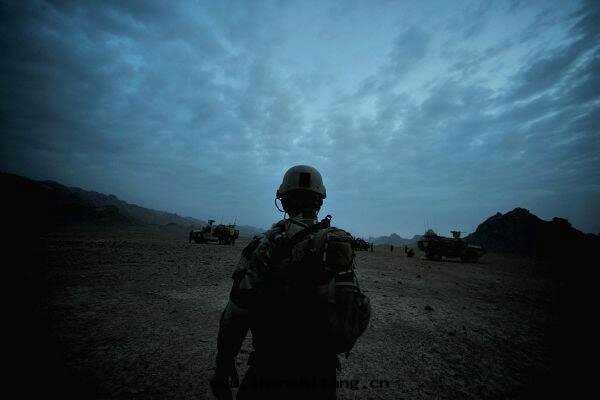 100个(gè)創業者(zhě)中(zhōng)95个(gè)会(huì)死掉，沒(méi)干(gàn)爹的(de)孩子如(rú)何避免成(chéng)炮灰?